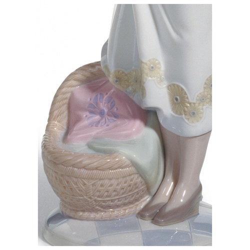 Unconditional Love Mother Figurine 5