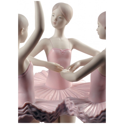 Our Ballet Pose Dancers Figurine 7