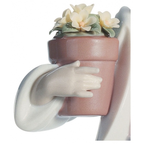 Delicate Nature Girl Figurine 8