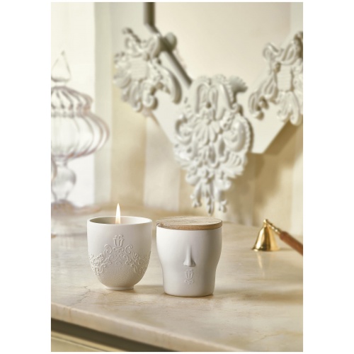 Volutes Candle. Tropical Blossoms Scent 5