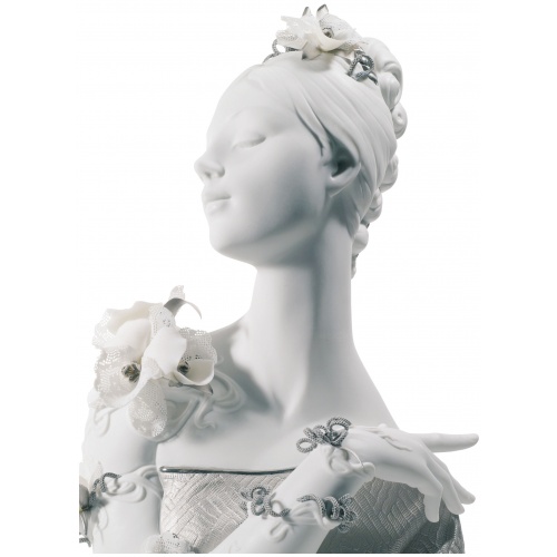 My Fair Lady Bust Figurine. Silver Lustre 6