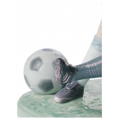 Fair Play Children Football Figurine 8