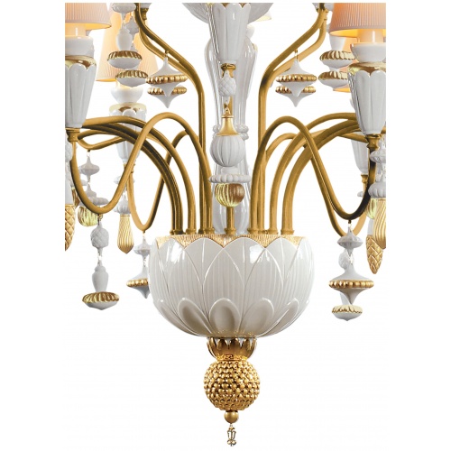 Ivy and Seed 20 Lights Chandelier. Medium Model. Golden Luster (CE/UK) 7