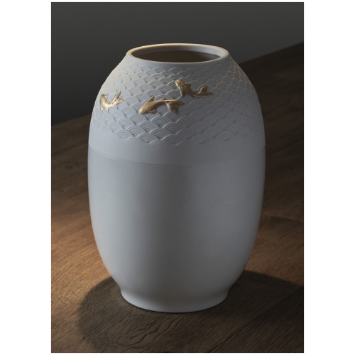 Koi Vase. Golden luster 5