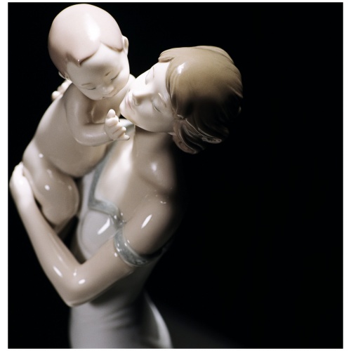 Unconditional Love Mother Figurine 8