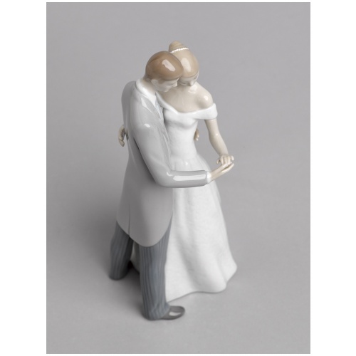 Together Forever Couple Figurine 9