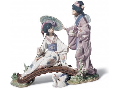 Springtime in Japan Women Sculpture 3