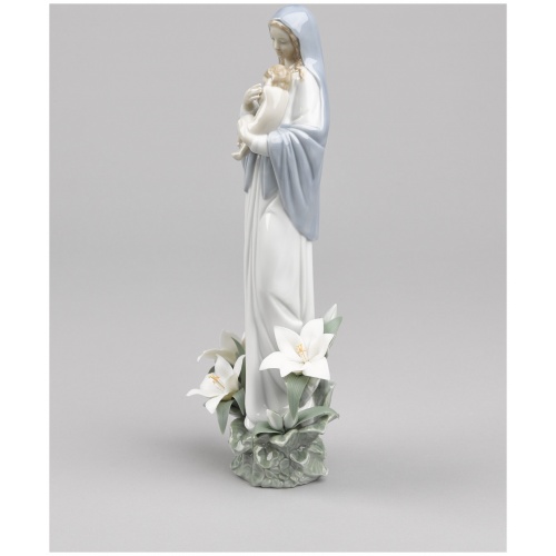 Madonna of The Flowers Figurine 9