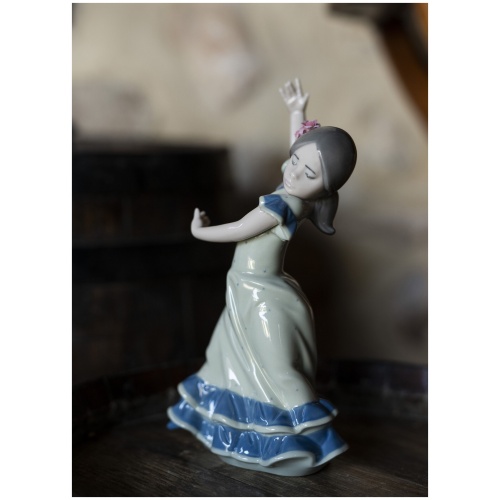 Lolita Flamenco Dancer Girl Figurine. Blue 7