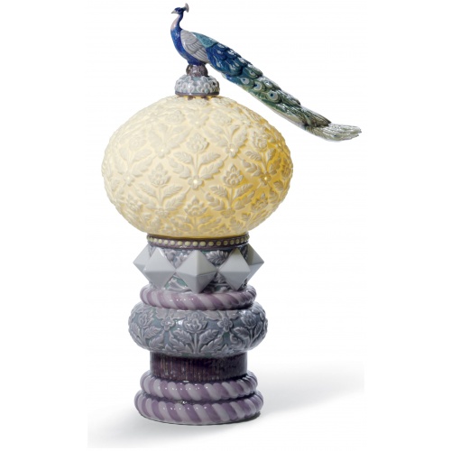 Peacock Table Lamp (UK) 5