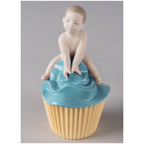 My Sweet Cupcake. Boy Figurine 9